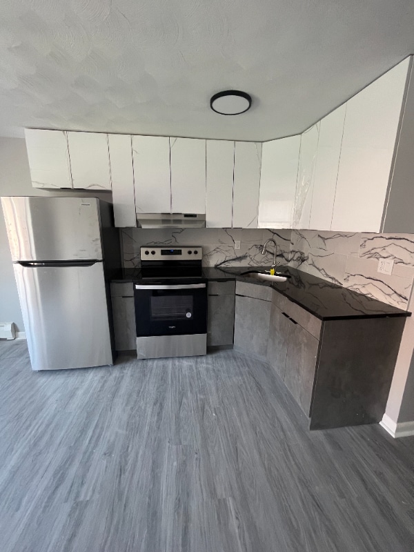property at 31 Gillett St