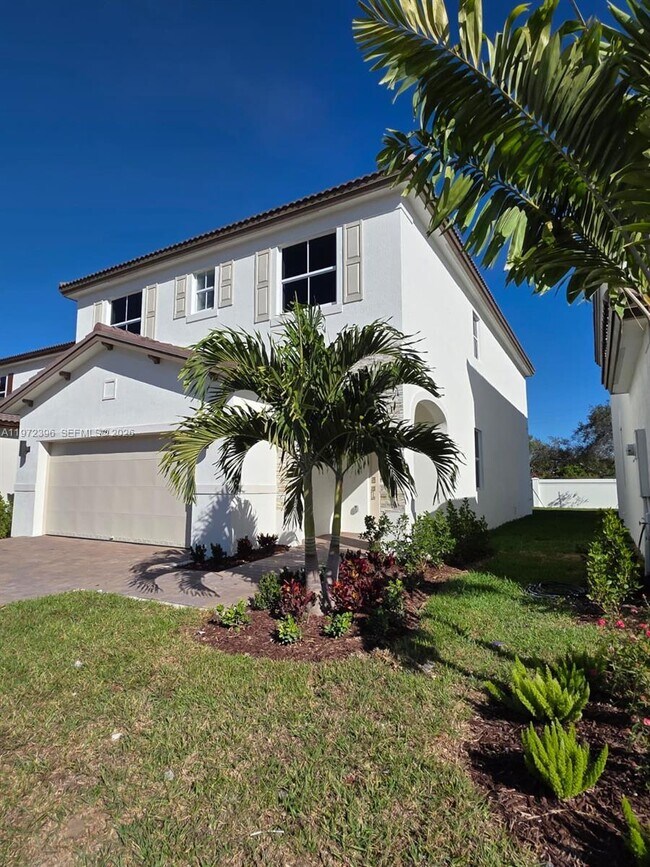 2741 SE 24th Ct in Homestead, FL - Building Photo - Building Photo