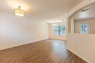 446 S Water Ln in New Braunfels, TX - Building Photo - Building Photo