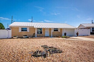 3 Edmond Ct in New Smyrna Beach, FL - Building Photo