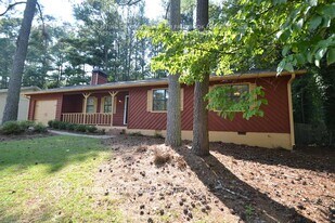3699 Ashley Woods Dr in Powder Springs, GA - Building Photo