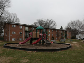 Robert Morris Apartments in Morrisville, PA - Building Photo - Building Photo