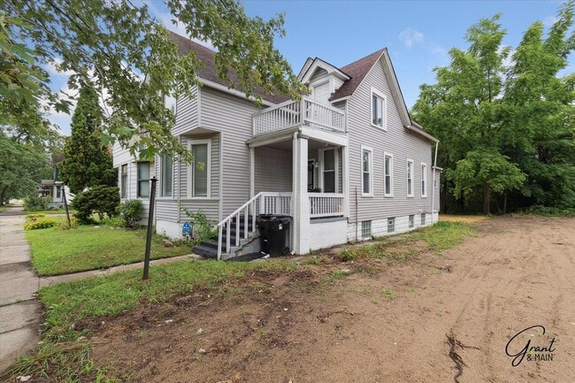 3415 E Canfield St in Detroit, MI - Building Photo - Building Photo
