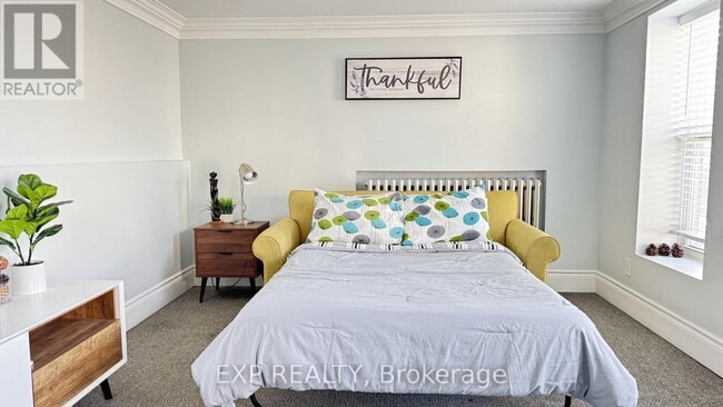 5858 Ferry St in Niagara Falls, ON - Building Photo - Building Photo