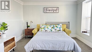 5858 Ferry St in Niagara Falls, ON - Building Photo - Building Photo