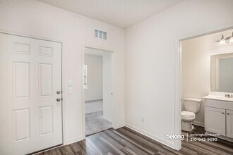 7439 Corral Smt in San Antonio, TX - Building Photo - Building Photo