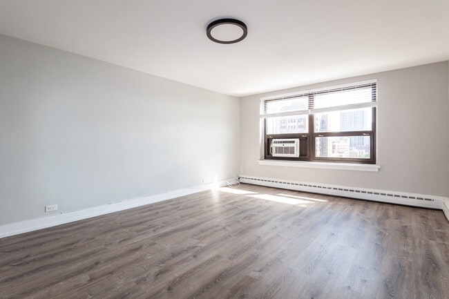 419 W Wellington Ave, Unit A