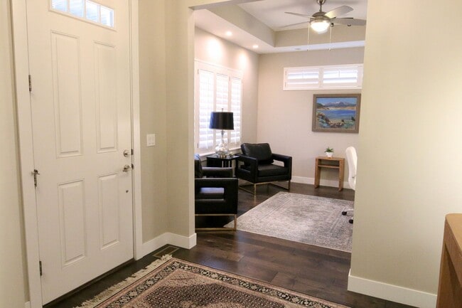 10767 N Town Ctr W in Highland, UT - Building Photo - Building Photo