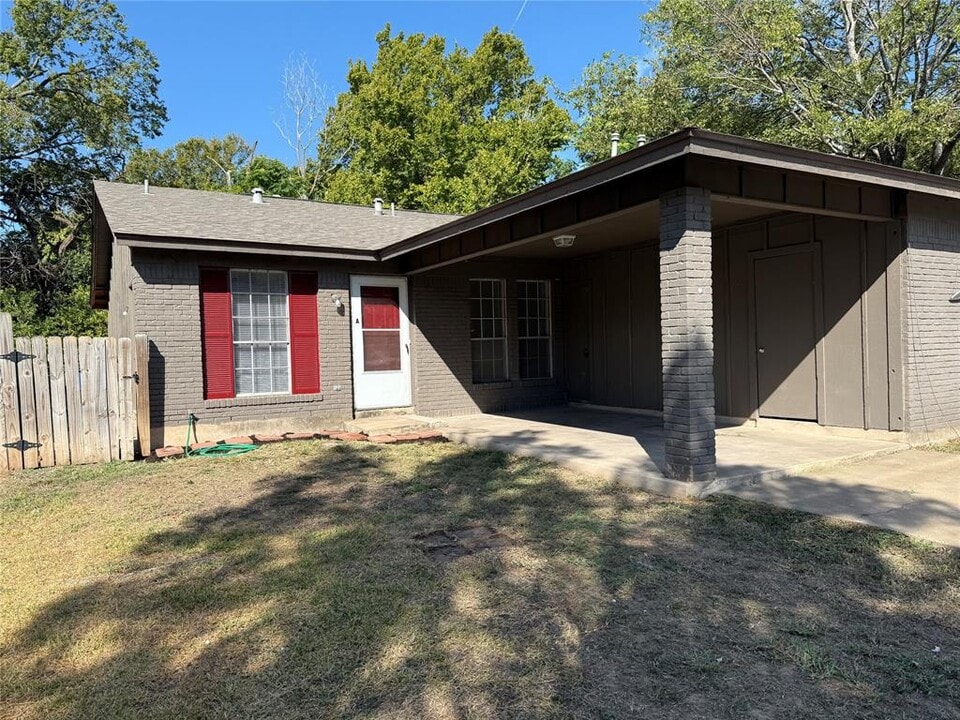 10308 Little Pebble Dr in Austin, TX - Building Photo