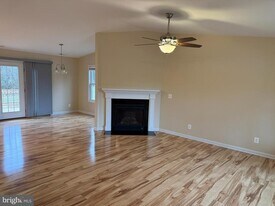 3385 Howellsville Rd in Front Royal, VA - Building Photo