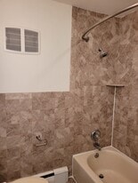 2 River Rd, Unit 16 in Highland Park, NJ - Building Photo