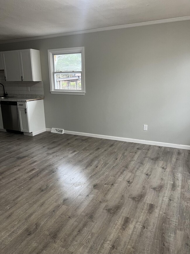 property at 952 Westwood Ct