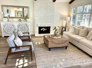 127 Ebano Ct in Solana Beach, CA - Building Photo - Building Photo