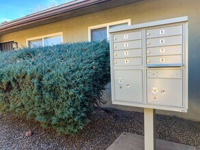 500 Ortiz Dr. SE in Albuquerque, NM - Building Photo - Interior Photo