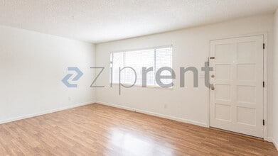 12 Post St in Petaluma, CA - Building Photo - Building Photo