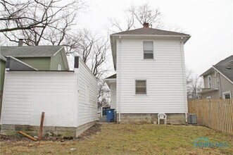 343 N Grove St in Bowling Green, OH - Building Photo - Building Photo