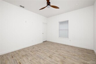 1429 W Harrison Ave, Unit 2 in Alton, TX - Building Photo - Building Photo