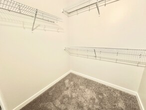 450 Warrenville Rd in Lisle, IL - Building Photo - Building Photo