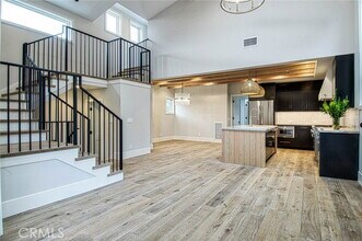 710 Avocado Ave in Newport Beach, CA - Building Photo - Building Photo