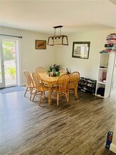 215 Metacom Ave in Bristol, RI - Building Photo - Building Photo