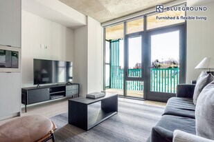 3030 Potomac Ave in Arlington, VA - Building Photo