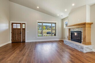 4427 Merlot Ct in Medford, OR - Building Photo - Building Photo