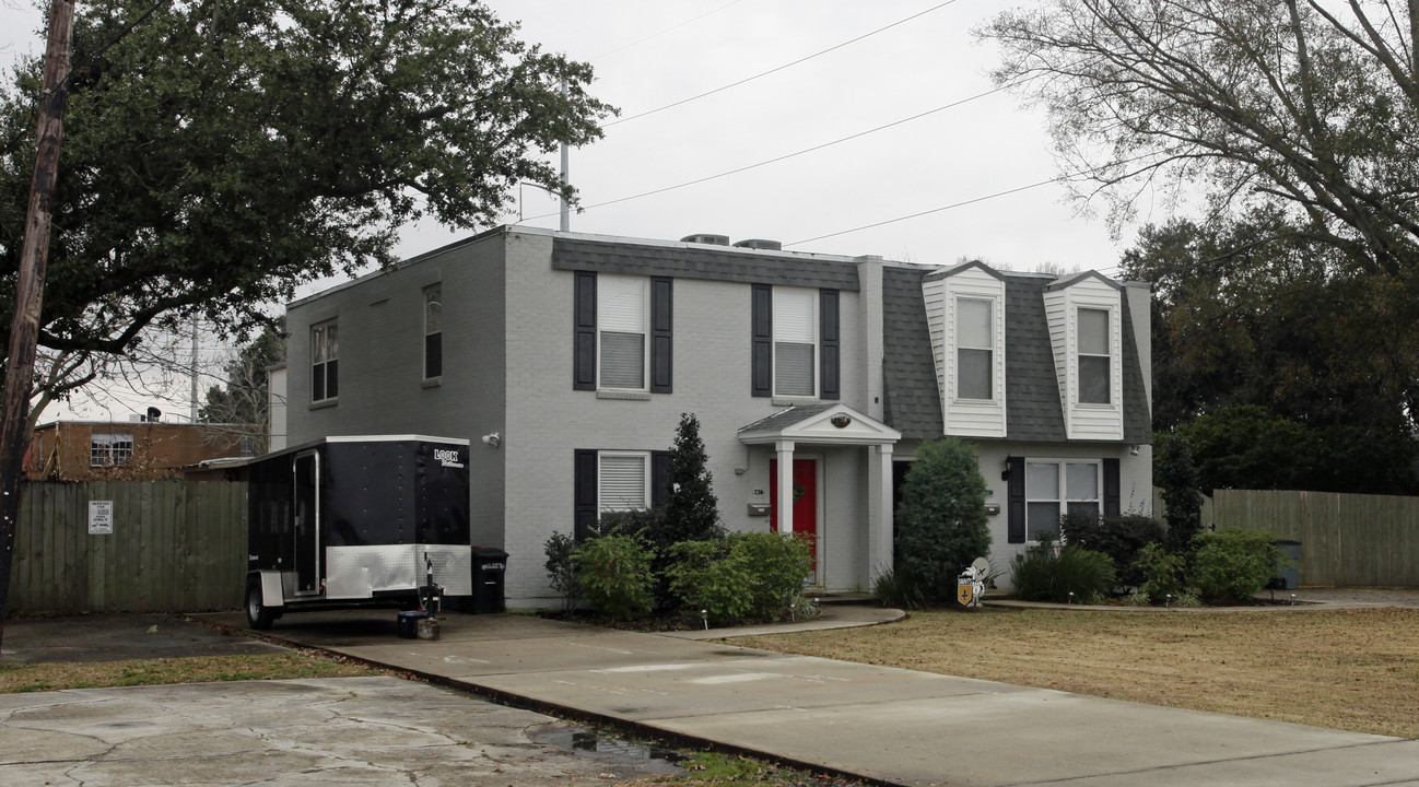 226-228 London Ave in Metairie, LA - Building Photo