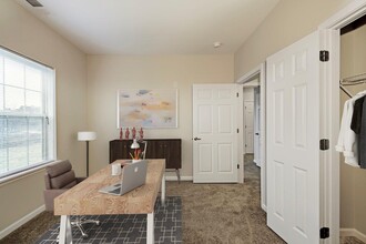 Reserve at Southpointe Apartment Homes in Canonsburg, PA - Building Photo - Building Photo