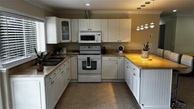 14799 SW 71st Ln in Miami, FL - Building Photo - Building Photo