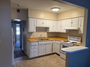 377 Hudson Ave, Unit 377 Hudson Avenue - 2nd F in Albany, NY - Building Photo - Building Photo