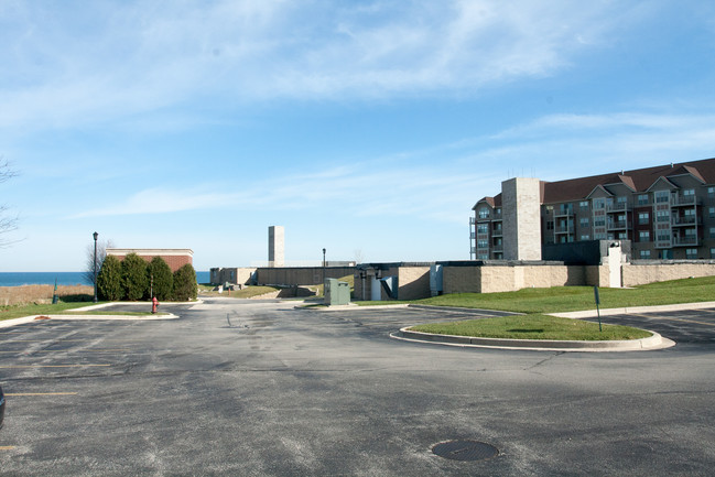 The Landing at Park Shore in St. Francis, WI - Building Photo - Building Photo