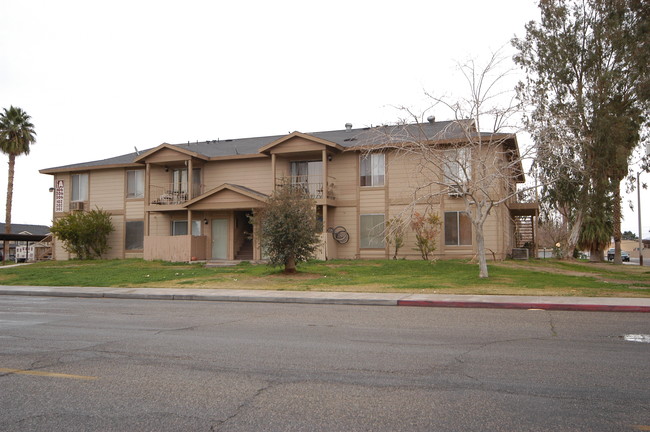 Palm Drive Apartments in Blythe, CA - Building Photo - Building Photo