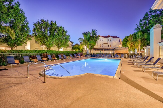 Mission Pointe by Windsor in Sunnyvale, CA - Foto de edificio - Building Photo