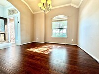 12111 Redbud Brook Trail, Unit 9873-304 in Houston, TX - Building Photo - Building Photo