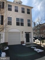 8341 Broderick Cir in Gaithersburg, MD - Building Photo