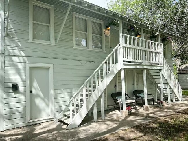 1228 2nd Ave S, Unit A in Texas City, TX - Building Photo - Building Photo