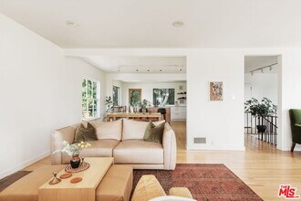 3915 Clayton Ave W in Los Angeles, CA - Building Photo - Building Photo