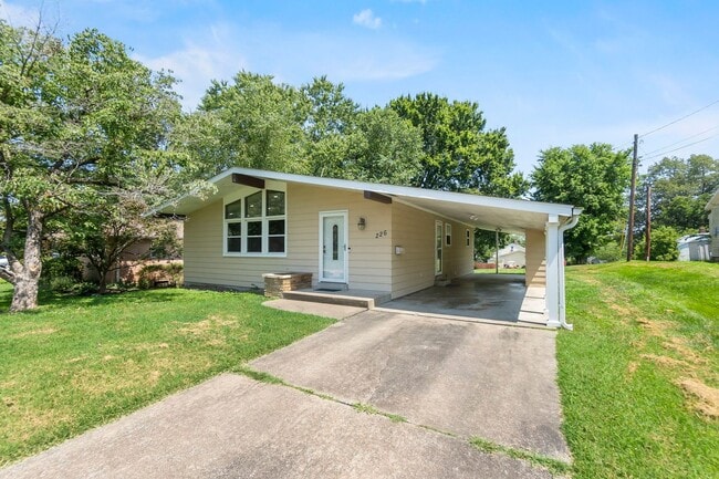 226 S Farmington Rd in Jackson, MO - Building Photo - Building Photo