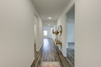 1088 Rd 5102 in Cleveland, TX - Building Photo - Building Photo