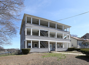 90 Ashland St in Jewett City, CT - Building Photo - Building Photo