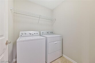 3805 Tilbor Circle in Ft. Myers, FL - Building Photo - Building Photo