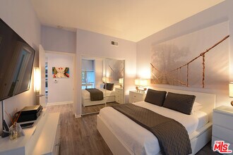 630 W 6th St in Los Angeles, CA - Building Photo - Building Photo