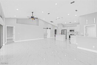 12630 Kelly Palm Dr in Ft. Myers, FL - Foto de edificio - Building Photo