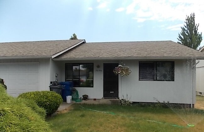 property at 3636-3638-3638 White Oak Ct NE