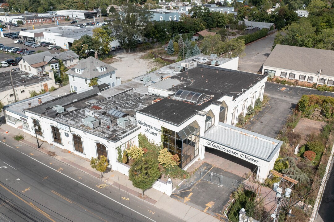 Greybarn Patchogue in East Patchogue, NY - Building Photo