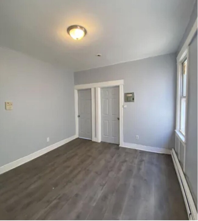 45 W 54th St in Bayonne, NJ - Building Photo - Building Photo