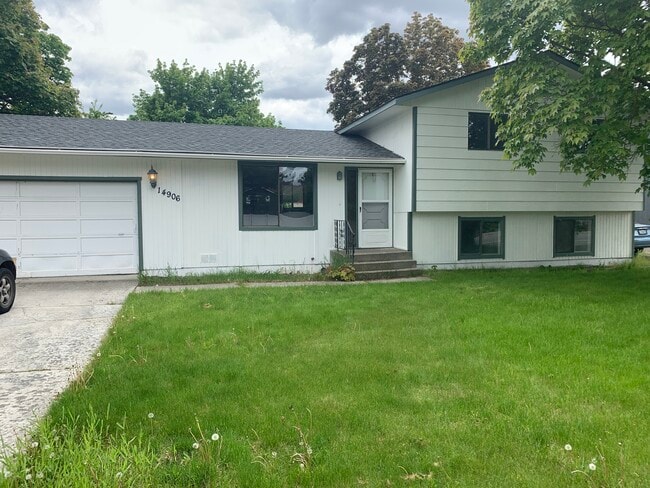 property at 14906 E Wellesley Ave