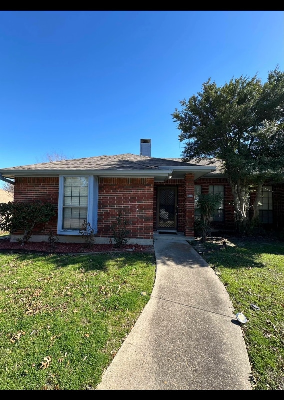 property at 122 Larchbrook Dr