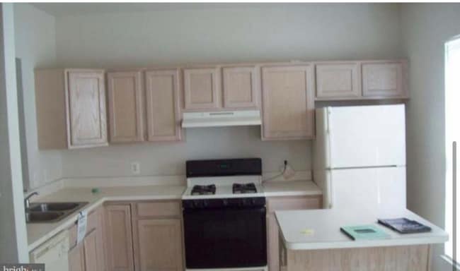 21 21st St SE in Washington, DC - Foto de edificio - Building Photo