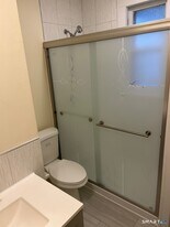 68 Derby St in New Britain, CT - Building Photo